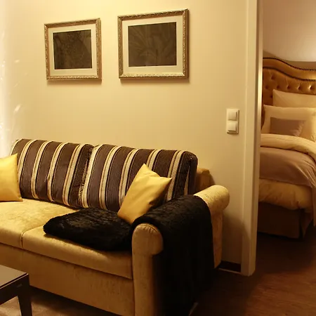 Mr.& Mrs. President Apartment