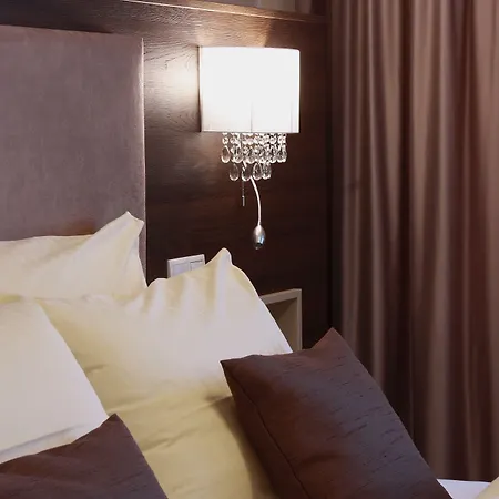 Mr.& Mrs. President アパート *