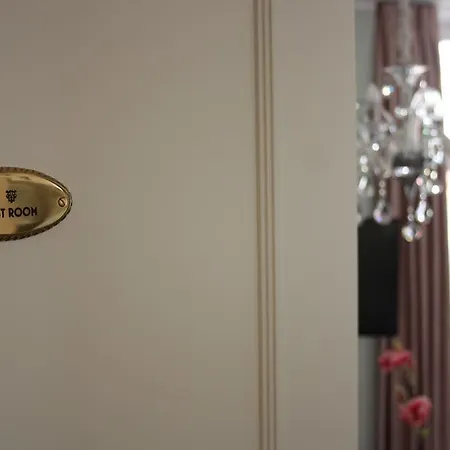 アパート Mr.& Mrs. President