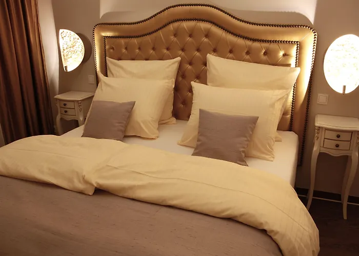 Mr.& Mrs. President Apartment *