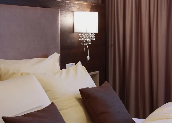 Mr.& Mrs. President Apartment *