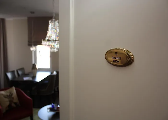 Mr.& Mrs. President 아파트