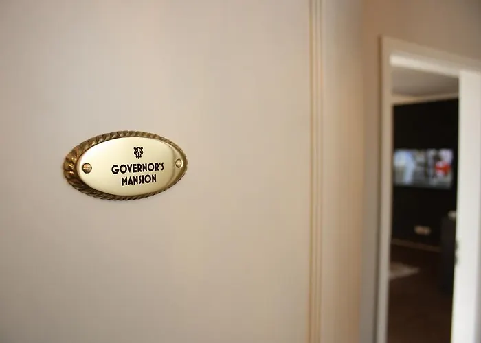 Daire Mr.& Mrs. President